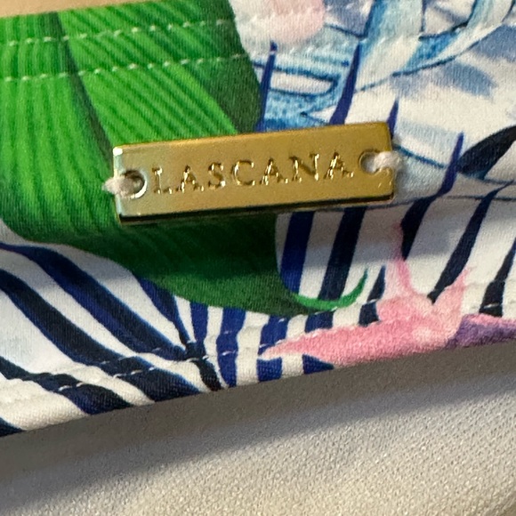 Venus bikini Morning Tropics underwire w/removable pads moderate bottom nwt C6 - Picture 5 of 13